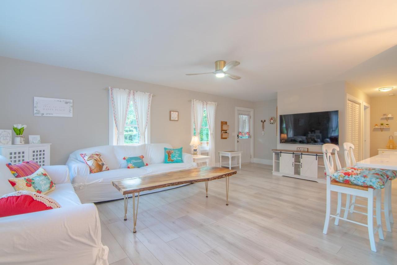 Newly Remodeled Luxury Cottage With Mountain Views Sparta Ngoại thất bức ảnh